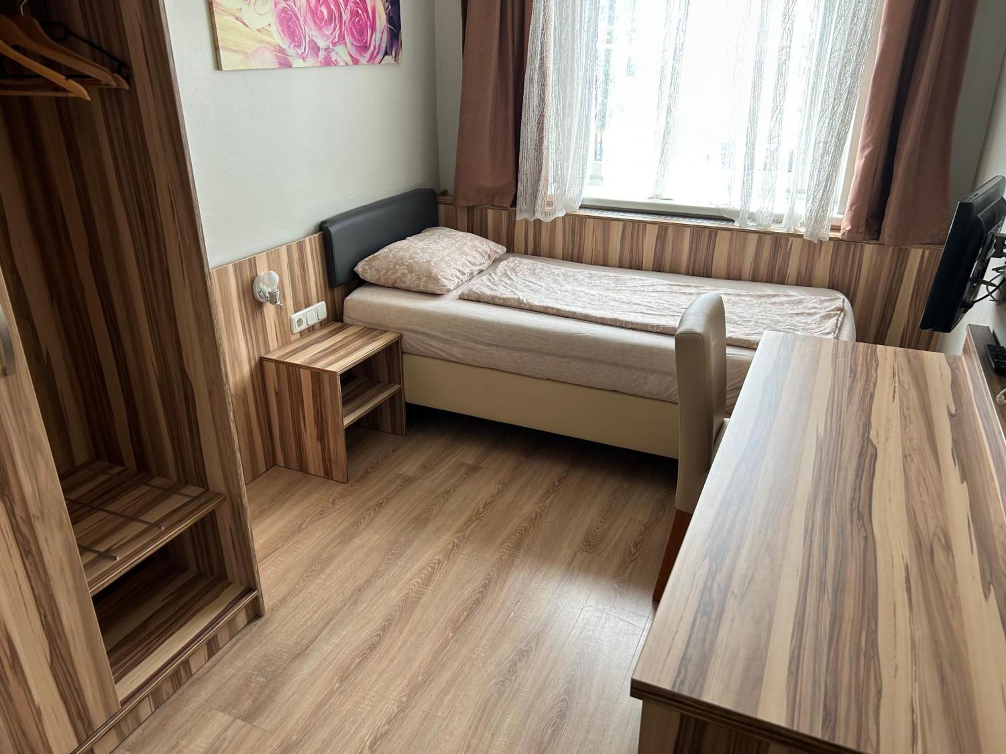 אנס "Am Limes" Hotel מראה חיצוני תמונה