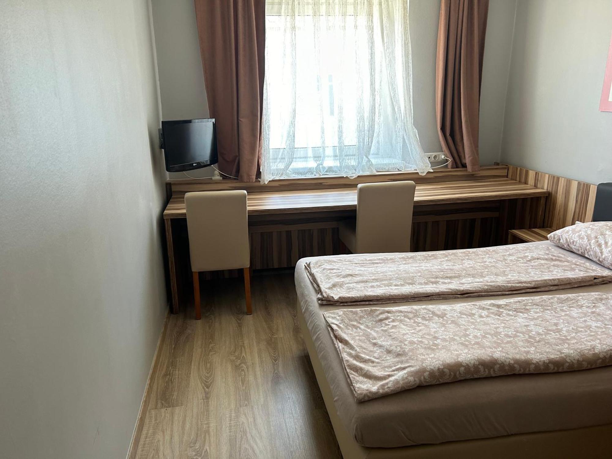 אנס "Am Limes" Hotel מראה חיצוני תמונה