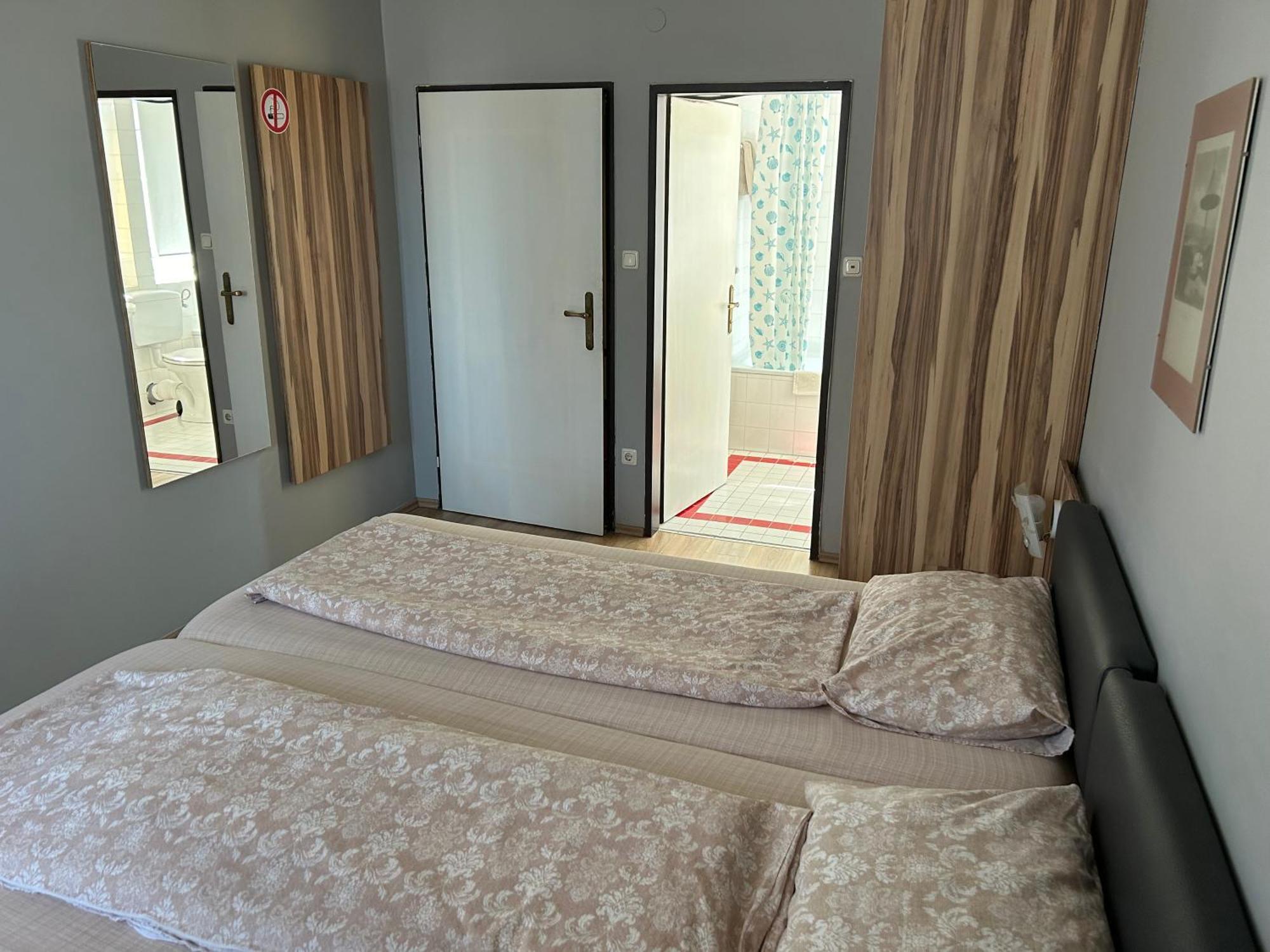 אנס "Am Limes" Hotel מראה חיצוני תמונה